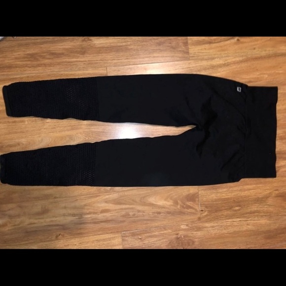 Fabletics black net bottom leggings XS. $ IS FIRM - Picture 2 of 3
